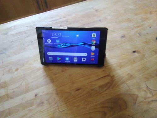Stu P. review of Huawei MediaPad M3 8 Lite Wi-Fi 32GB Grey Refurbished Excellent image 1 out of 1