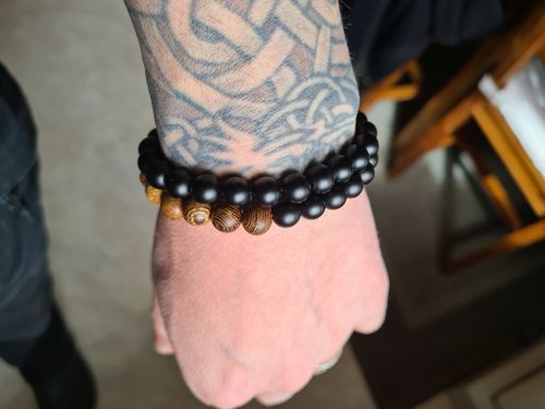 Customer photo review of Zedernholz Armband