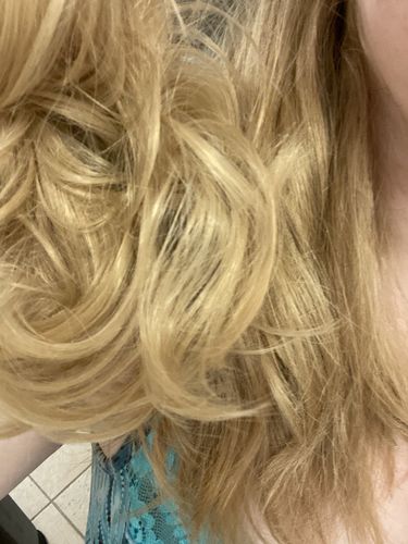 Customer photo review of JuvaBun Messy Bun
