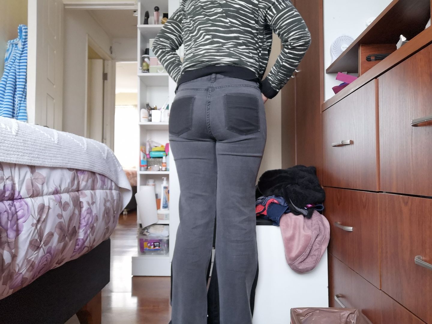 Customer photo review of Jeans Ada Gris