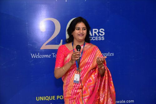Customer photo review of Classic Orange And Pink Woven Rangkat Banarasi Saree