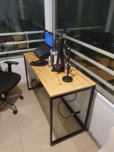 Customer photo review of Escritorio de madera MIMA 120 x 50 Negro