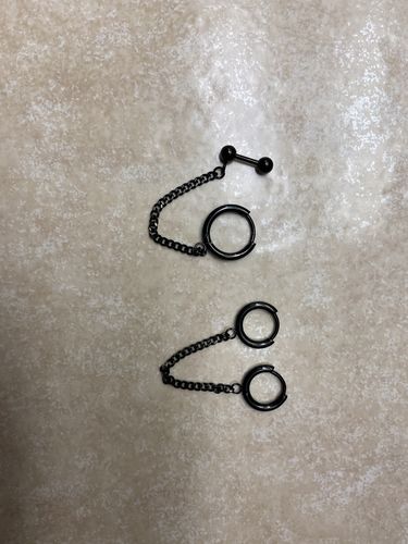 Customer photo review of Chain Linked Huggie