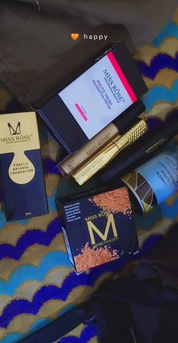 Customer photo review of MISS ROSE Purely Natural Foundation