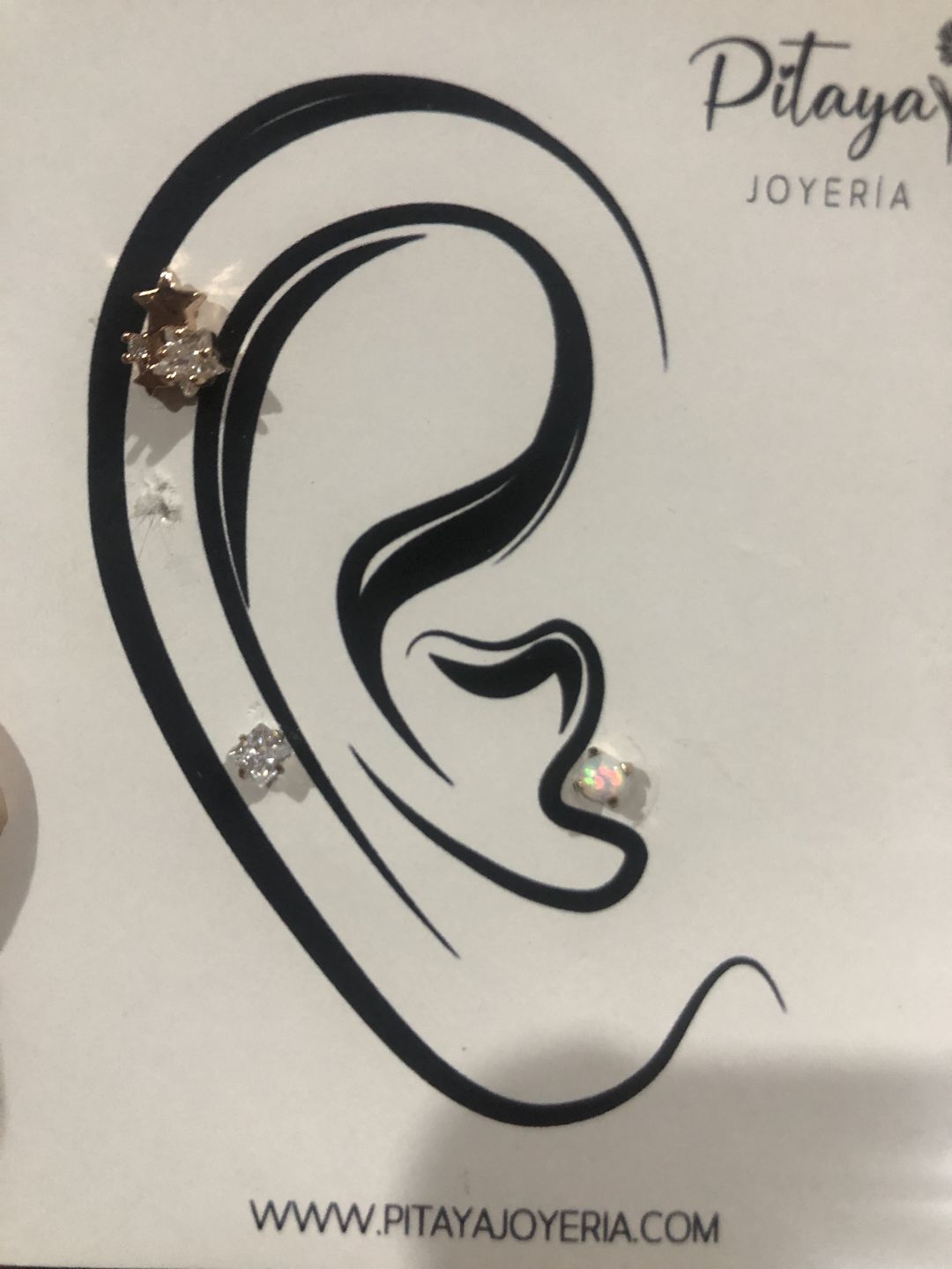 Customer photo review of Piercing Estrellas Rosca Plana