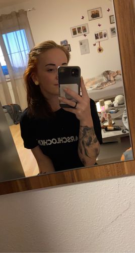 Customer photo review of Arschlochkind.  - Standard Shirt Damen/Herren