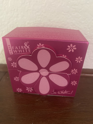 Customer photo review of Fair and white So White Exfoliating Soap 200 grams / 7 oz