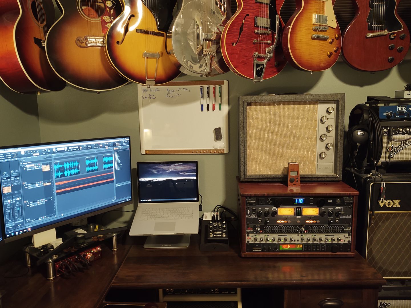 Customer photo review of Pedal Stand | Audio Interface Foam Desk Angle Riser