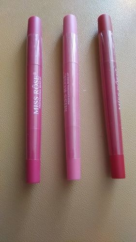 Customer photo review of MISS ROSE Lipsticks Plus Liner