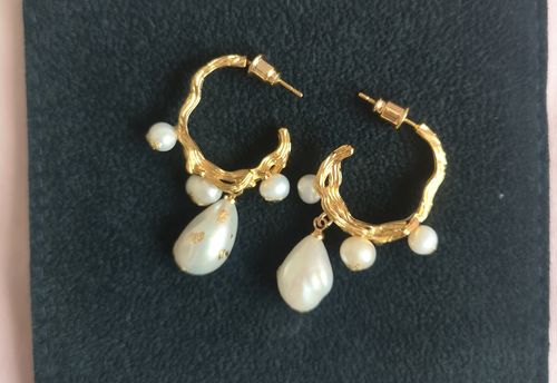 Customer photo review of Niche Design Baroque Pearl Drops Gold Foil Earrings