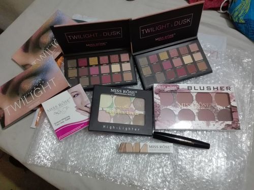 Customer photo review of MISS ROSE Curling and Lengthening Mascara