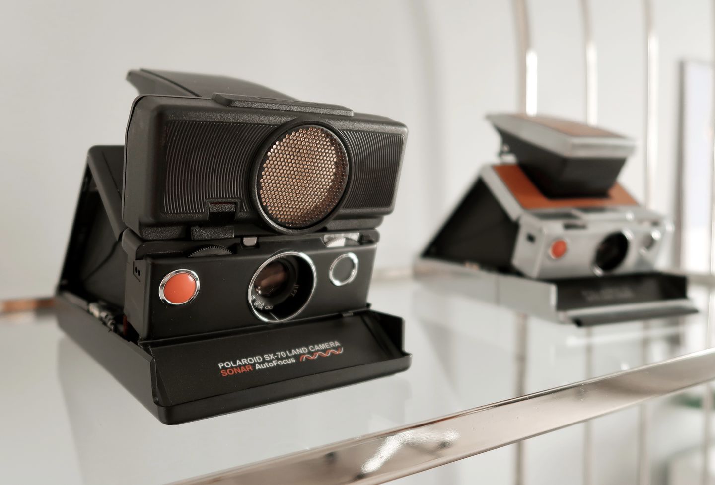 Customer photo review of Polaroid SX-70 Sonar Autofocus Black Folding Instant Film Camera