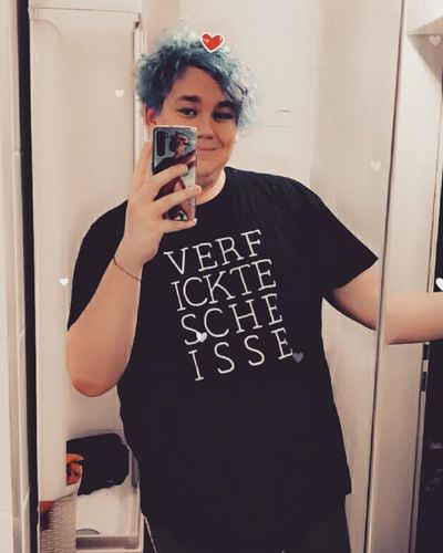 Customer photo review of Verf ickte sche isse - Words on Shirts  - Übergrößenshirt