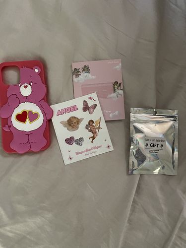 Customer photo review of 3D Rainbow Vintage Bears Silicone iPhone Case with Rings