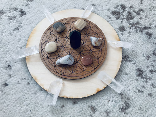Customer photo review of Wooden Flower of Life Mini Crystal Grid Base