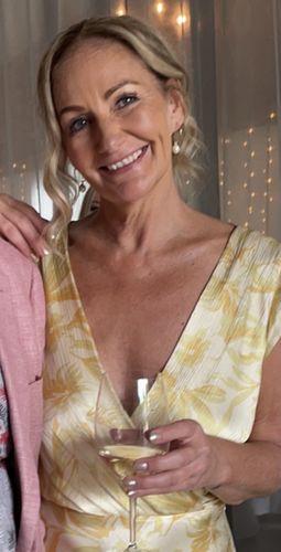 Customer photo review of Pearl Medium Hoops