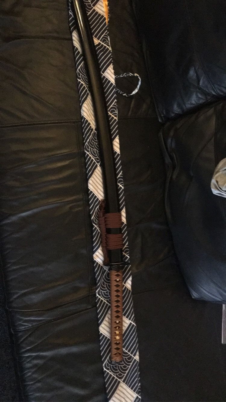 Customer photo review of 1095 Steel Clay Tempered Full Tang Blade Japanese Samurai Sword Katana