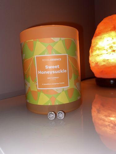 Customer photo review of Sweet Honeysuckle (Candle)