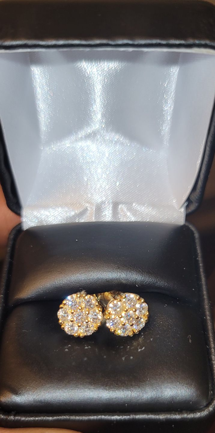 Customer photo review of 1.40 Carat Certified VVS1 Moissanite Cluster Earrings