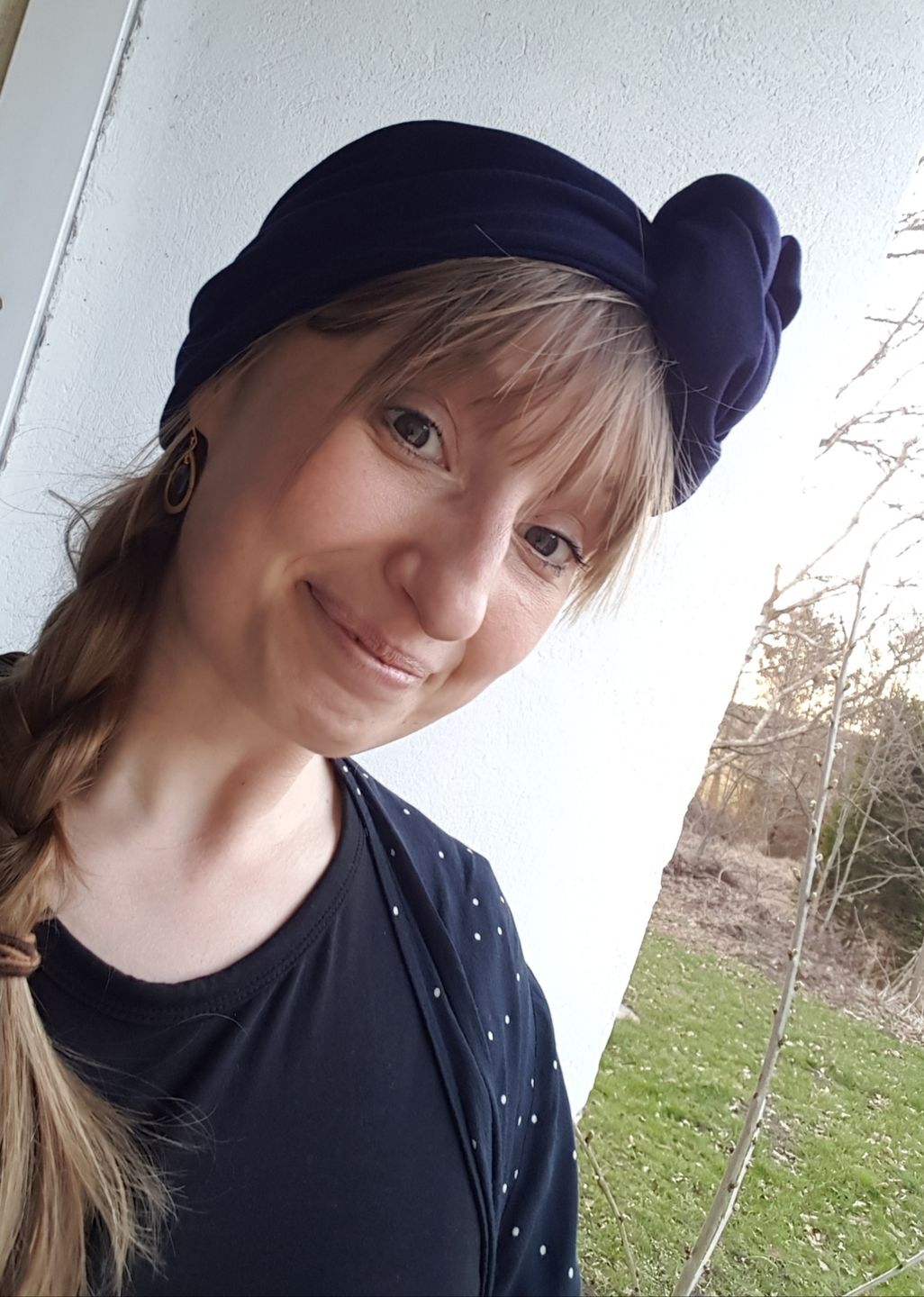 Customer photo review of Turban - navy i 1940er stil