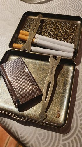 Customer photo review of Cigarettes Holster
