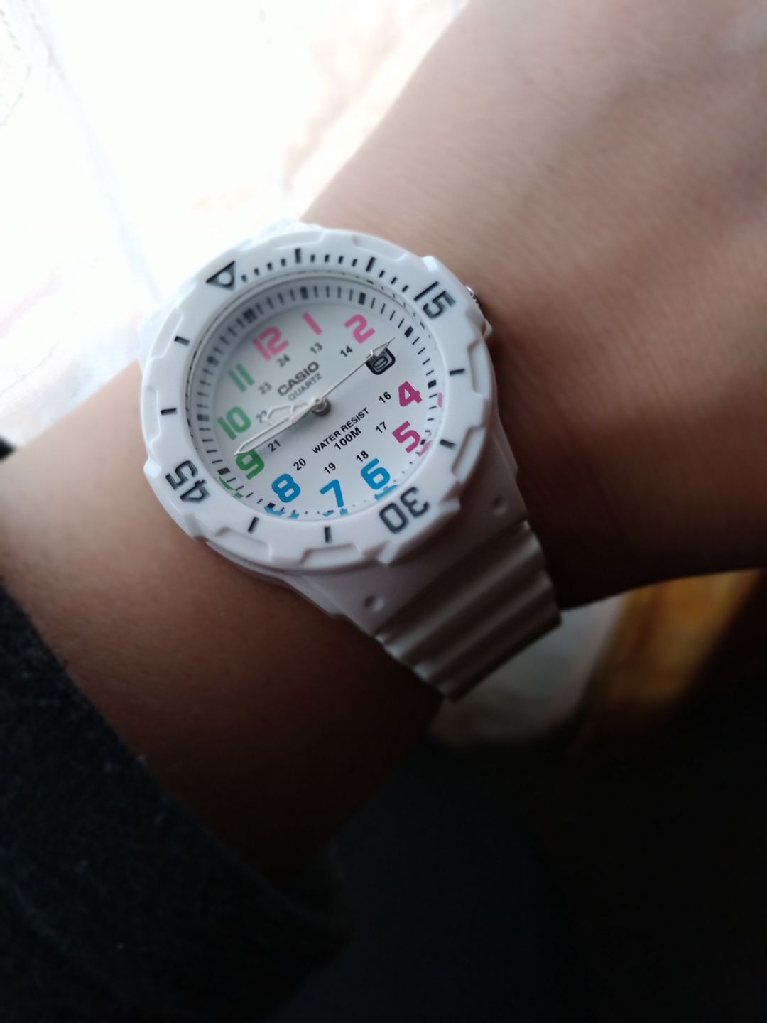Customer photo review of Reloj Casio Análogo LRW-200H-7BVDF Blanco Mini Buceo