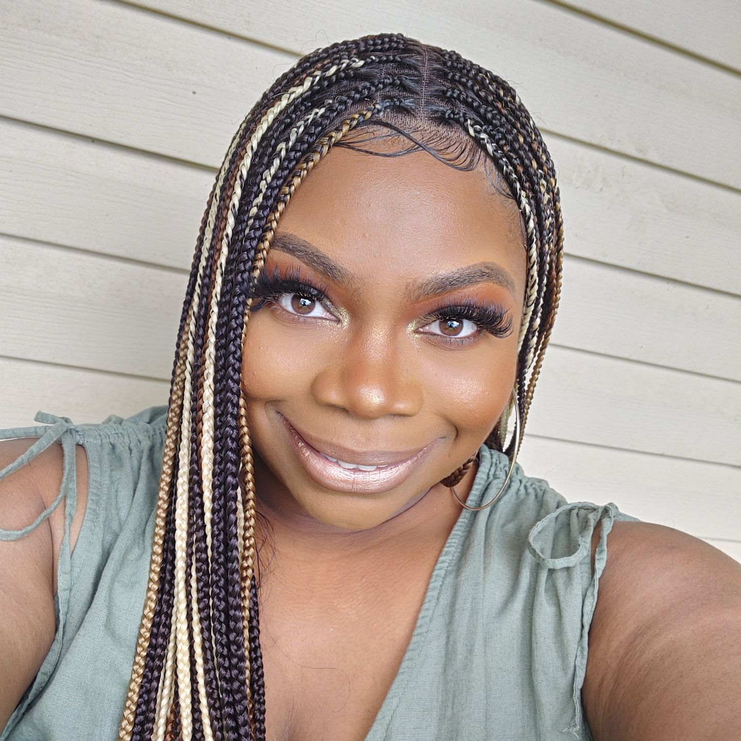 Customer photo review of SHADE MULTIPLE KNOTLESS FULL LACE