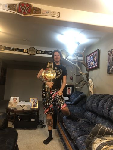 Customer photo review of "AEW TNT" championship title