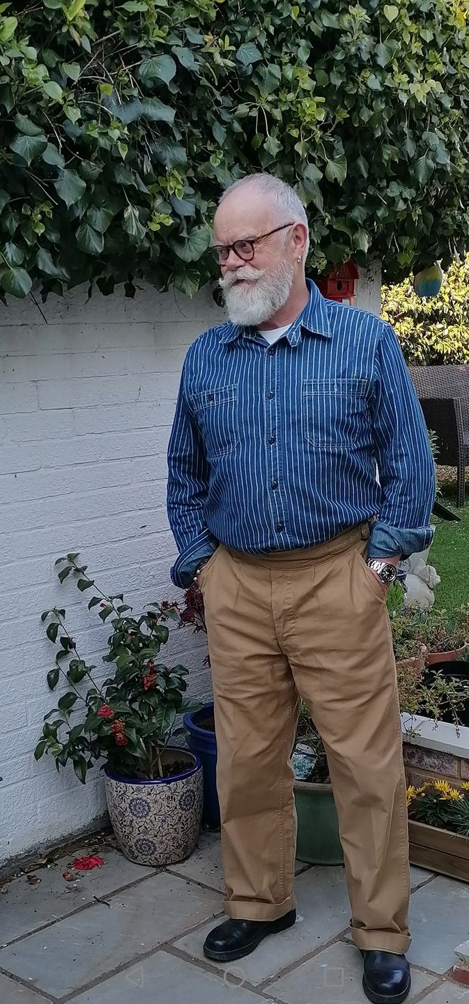 Customer photo review of British Army Gurkha Bermuda Pants - Khaki