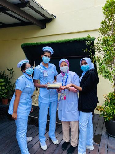 Customer photo review of Colours of Morocco: Blooming Square in Purple Juneberry