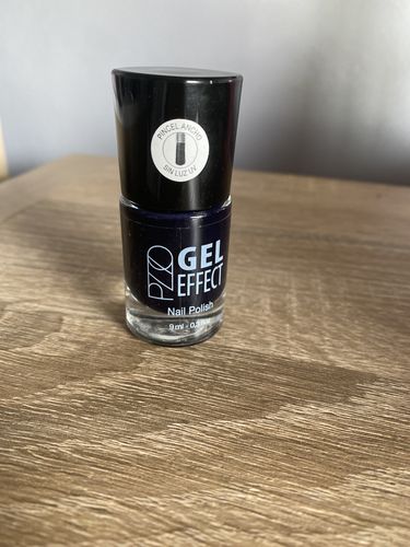Customer photo review of Petrizzio Esmaltes Gel Effect