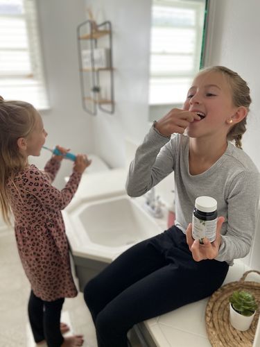 Customer photo review of SUPER TEETH Dental Probiotic 60 Count