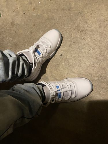 Customer photo review of Air Jordan 11 Low Legend Blue