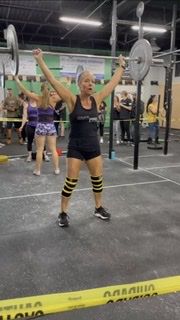 Customer photo review of Strength Shop Thor Knee Sleeves - Double Ply