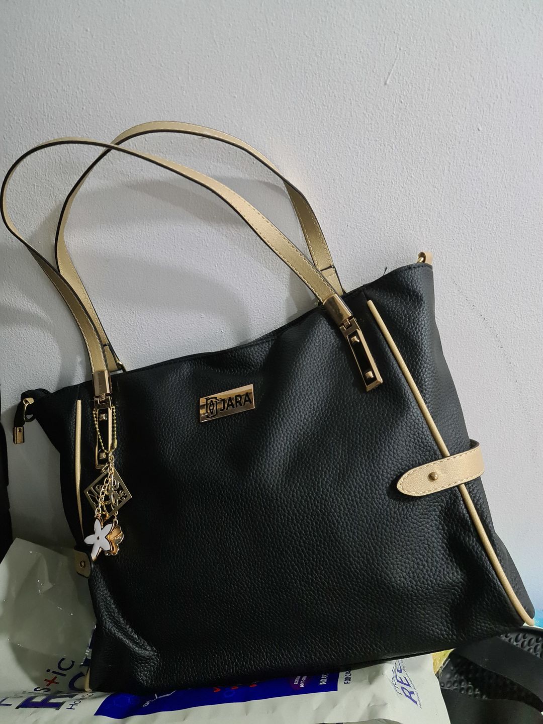 Customer photo review of VENICE LEATHER TOTE BAG
