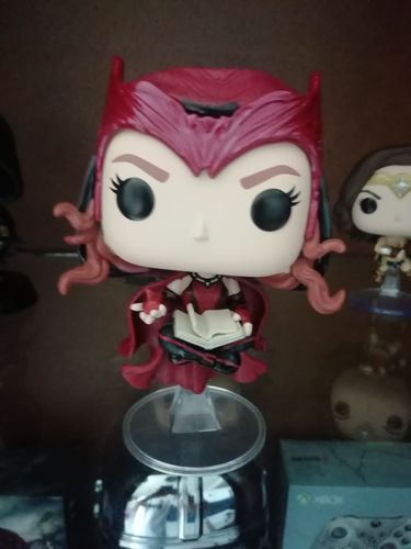Customer photo review of 823 FUNKO POP Marvel : Scarlet Witch - WandaVision