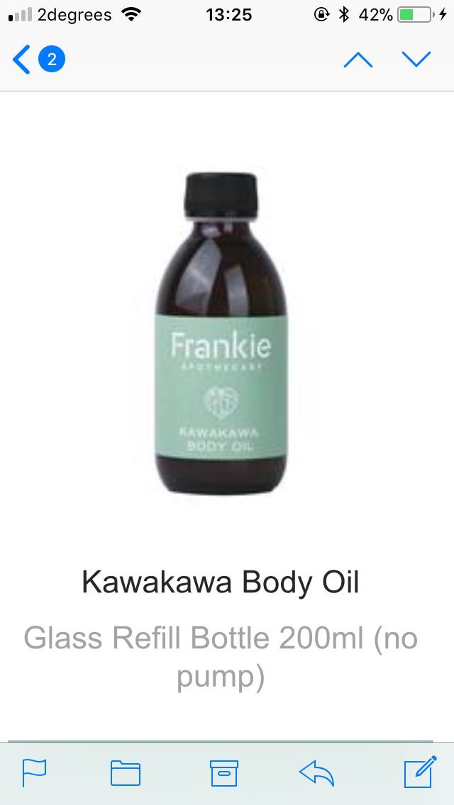 Customer photo review of Kawakawa Body Oil