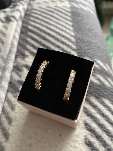 Customer photo review of Icey Ohrringe