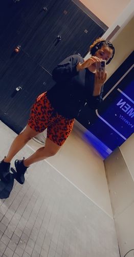 Customer photo review of Amore High Waist Scrunch Biker Shorts