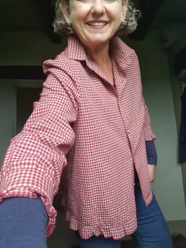Customer photo review of Plus Size - Women Plaid Hand-Made Linen Cotton Loose Shirt
