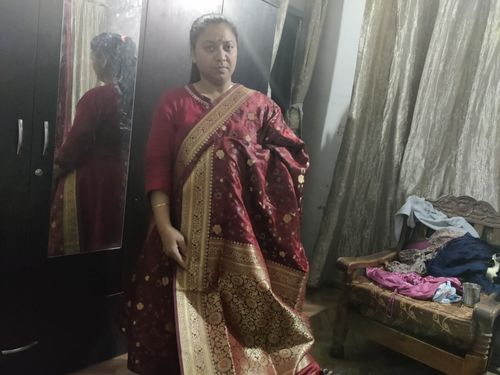 Customer photo review of Burgunday Brown Banarasi Woven Saree