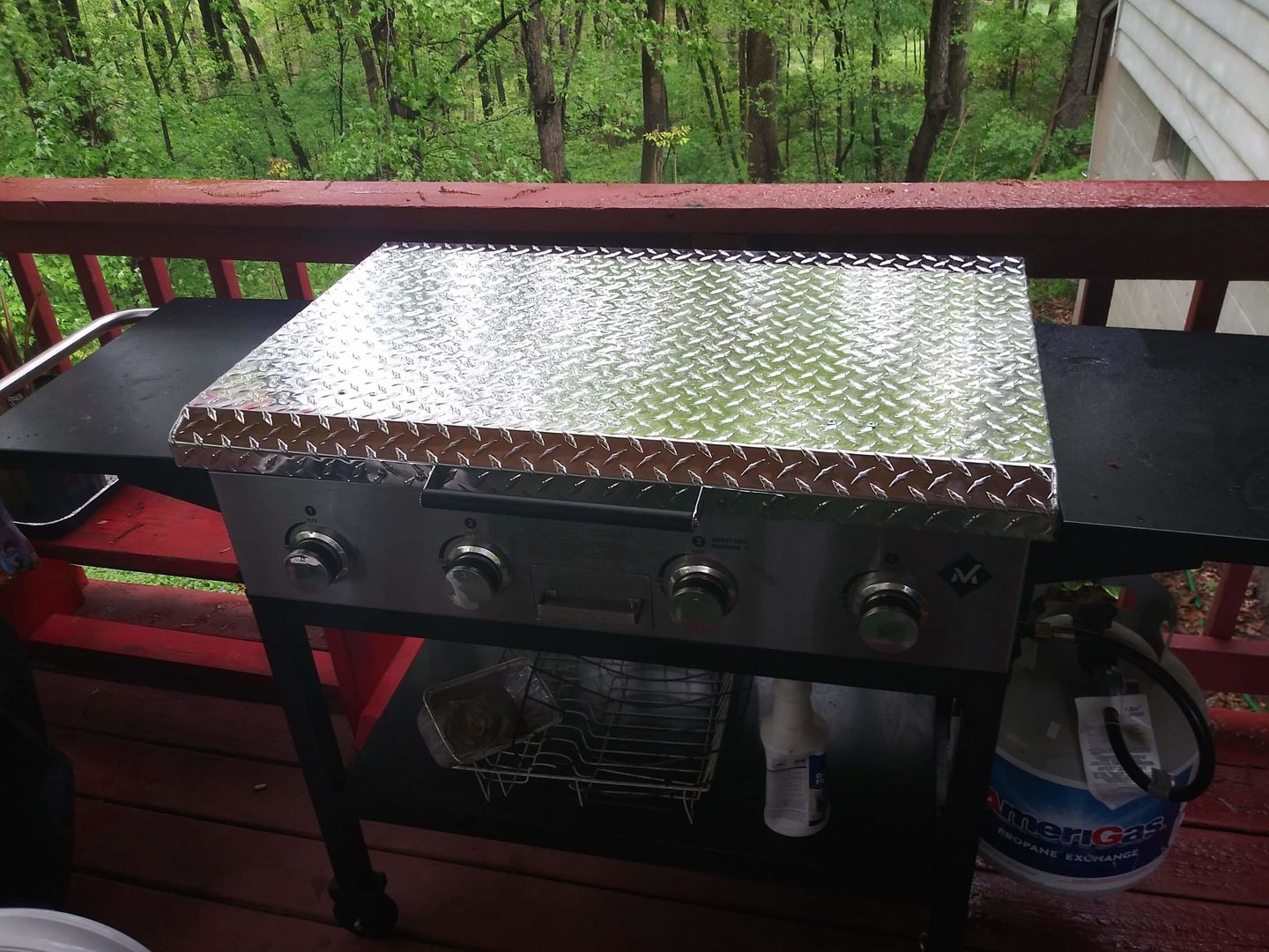 Customer photo review of GriddleGuard Diamond Plate Hard Cover Lid for Blackstone 36" Griddle