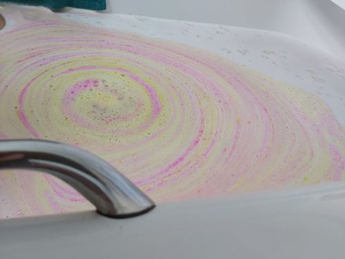 Customer photo review of Snow Fairie Bath Bomb