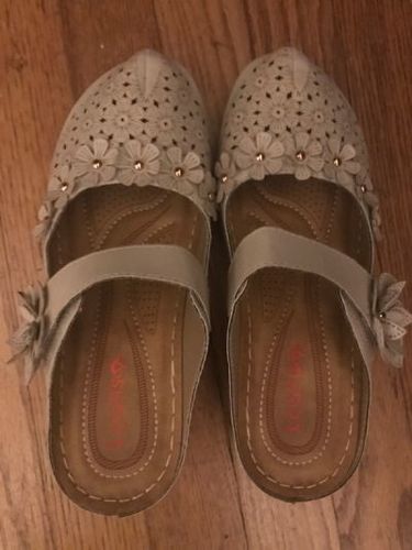 Customer photo review of Kafa™ Women's Leather Floral Sandals