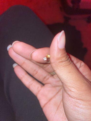 Customer photo review of Prong Gem Titanium Internally Threaded Lip Ring