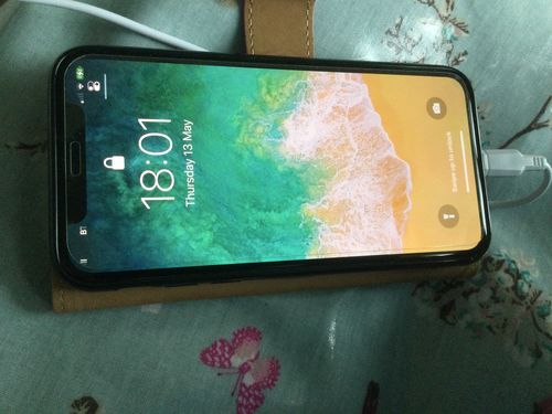 Customer photo review of Apple iPhone XS 256GB Gold (No Face ID) Unlocked Refurbished Excellent