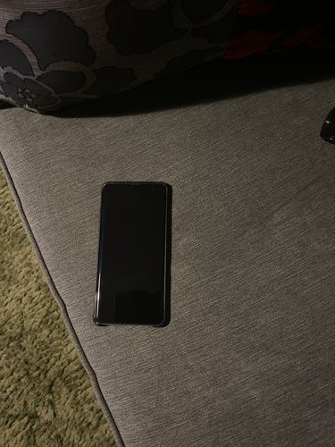 Customer photo review of Samsung Galaxy S10 Plus 128GB Prism Black Unlocked Refurbished Good