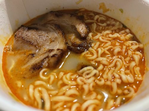 Customer photo review of Nongshim Tonkotsu Ramen 农心豚骨拉面101g (1盒/Pack)
