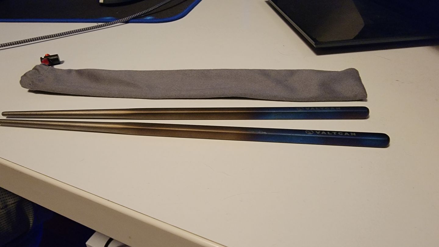 Customer photo review of Valtcan Titanium Chopsticks 9 inch 230 mm