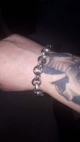 Customer photo review of PATTERNED BELCHER BRACELET (WHITE GOLD) 12MM